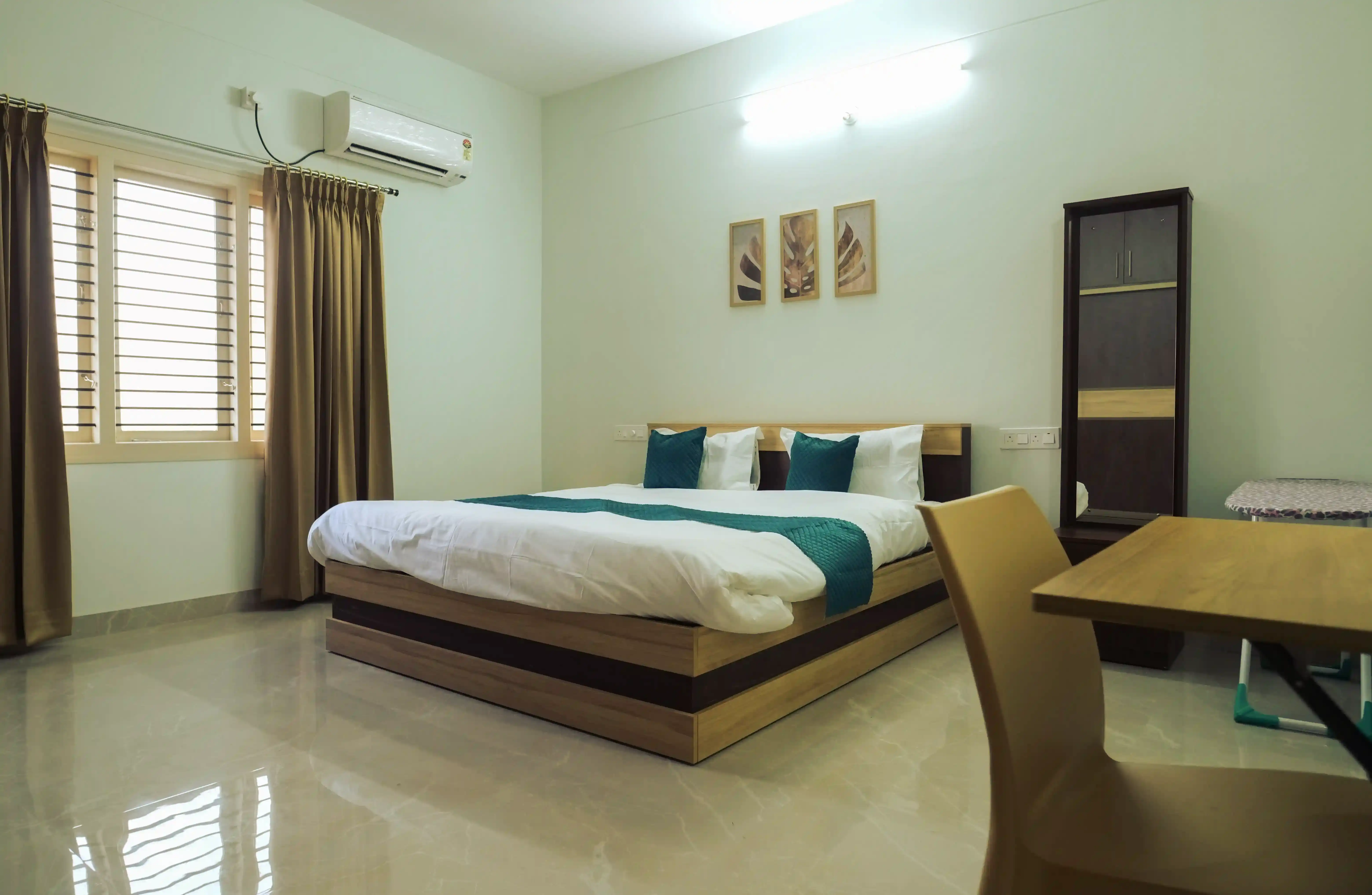 Executive Rear Suite